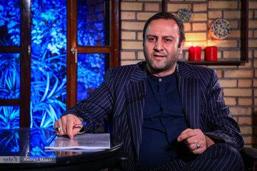  پیرهادی: جمعی از مسئولان بر سر وعده‌های عامه پسند با هم در رقابتند! / اختصاص زمین رایگان به مردم به کجا رسید؟