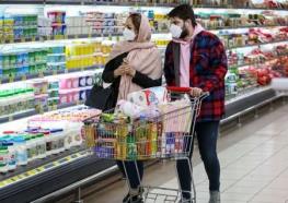 رئیس اتحادیه بنکداران مواد غذایی تهران: کالا‌های اساسی ۱۰۰ درصد افزایش قیمت داشته‌اند؛ حبوبات، چای، برنج، روغن و خرما شامل این افزایش قیمت می‌شوند / در بازار، کمبود روغن داریم