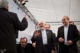 انتقام‌گیری قالیباف و یارانش از ظریف بخاطر یک «برکناری» / رئیس مجلس از دولت کانادا برای ندادن اقامت دائم به پسرش تشکر کند!