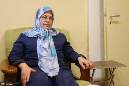 کنایه آذر منصوری به افزایش حقوق کارگران/ بوسه بر دستان نمی خواهند، سفره های خالیشان را دریابند