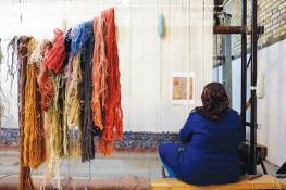 اتحادیه تولیدکنندگان فرش دستباف: تحریم و گرانی مواد اولیه، کمر فرش را شکست / کشور‌های اروپایی و آمریکایی بیشترین تقاضا را برای خریداری فرش دستباف دارند، اما ارتباط خوبی با ما ندارند