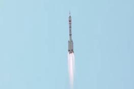 فضاپیمای اسرارآمیز چین به مدار زمین پرتاب شد