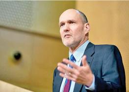 استفان والت، نظریه پرداز برجسته روابط بین الملل: اگر جنگ جدی بین اسرائیل و حزب الله رخ دهد و ایران هم وارد ماجرا شود، آمریکا هم به معرکه ورود خواهد کرد؛ با جنگی روبرو خواهیم شد که اگر نگویم تا به حال، حداقل در چندین دهه اخیر نمونه اش را ندیده ایم