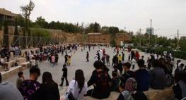 روزنامه اطلاعات: مدتی گیر دادن به مو و ابروی پسران و دختران را رها کنید