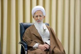  آیت الله جوادی آملی: خودمان را ارزان نفروشیم/ هویت فرهنگی و قدرت علمی خود را حفظ کنیم/ اگر اختلاس و نجومی ریشه کن شود مردم به قانون احترام بیشتری می گذارند