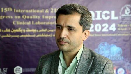  انتقاد تند شریفی زارچی، استاد دانشگاه شریف به اهدای کفن به پروفسور رزاقی آذر در صداوسیما: صداوسیما به نماد خشم و تفرقه تبدیل شده