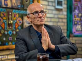 مسعود فراستخواه: معیارهای تمایز بخش میان روزنه گشایان با جبهه اصلاحات / «نبوغ بقا» یا «جنون زوال»، کدام در ایران پیروز می شود؟ / رادیکال های دو طرف در تله سیاسی