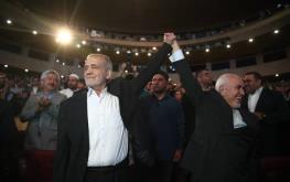 فرجی‌راد: پیام آمریکا عدم تمایل به مذاکره با ایران نبود/ اروپایی‌ها در یک حالت با ایران راه می‌آیند/دولت چهاردهم به دنبال رفع تحریم‌ها خواهد بود