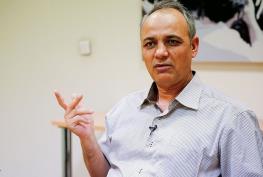  زیدآبادی: انتخابات از همین الان چهار قطبی است/خط مشی قالیباف با جلیلی متفاوت است/مهم این است که پزشکیان نماد یک تغییر تلقی شود یا نه