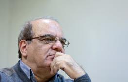 عباس عبدی: در حال عقبگرد به تامین نیازهای اولیه هستیم؛ مسئولانی که تمام‌قد درگیر حجابند، خواب راحت می‌‌کنند؟