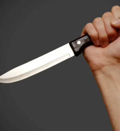  قتل یک دختر ۱۷ ساله به دست پدرش در پیرانشهر / پلیس: پدر بر اثر شدت عصبانیت یک ضربه چاقو بر سینه دختر خود فرو کرده