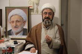 واکنش فرزند آیت الله بهجت به عکسبرداری روحانیِ قمی از یک زن /وقتی بخواهید با گرفتن عکس ناموس مردم، جامعه را اصلاح‌ کنید نتیجه‌اش همین است که می بینید