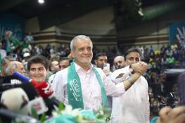  پزشکیان: وقتی در خیابان می‌بینیم چطور با دختران ما رفتار می‌کنند، قلب مان به درد می‌آید/ نباید طوری برخورد کنیم که وقتی از بیرون نگاه می‌کنند، چندششان شود