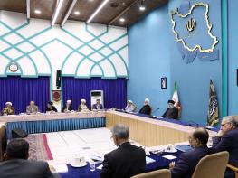  انتشار مصوبه شورای عالی انقلاب فرهنگی در حوزه صوت و تصویر فراگیر: تولید و پخش «زنده» برنامه‌ها و صدور مجوز و نظارت بر «پخش زنده» در فضای مجازی در انحصار صداوسیما خواهد بود/ مسئولیت تنظیم‌گری، صدور مجوز و نظارت بر شبکه نمایش خانگی به ویژه تولید سریال‌ها و برنامه‌های تلویزیونی و امثال آن با صداوسیماست  