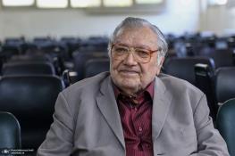  گلشنی، عضو سابق شورایعالی انقلاب فرهنگی: حجاب را با زور نمی توان تزریق کرد/ رئیسی اقتصاددان‌های درجه اول را رها کرده است/ درست می گویند که جامعه ما به سمت بی‌دینی می‌رود