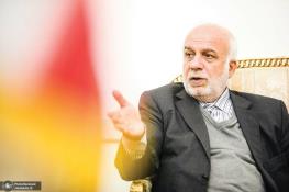 امیری فر: برخی از دوستان به احمدی‌نژاد می‌گویند ذلت را قبول کرده‌ای که رئیس‌ات آملی لاریجانی است