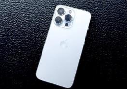  آیفون رفرش ۶۰۰ دلاری در گمرک ۱۱۰۰ دلار!