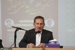  جهانگیری: هاشمی رفسنجانی دغدغه ایران داشت/ نظام تصمیم‌گیری در ایران به نوعی طراحی شده که به موقع تصمیم‌گیری نمی‌کند/ امکان توسعه ایران وجود دارد/ مسئولین ما باید یاد بگیرند که به مسئول بالاتر، صادقانه گزارش دهند