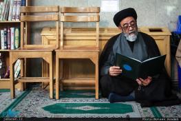 یک گفتگوی قدیمی از آل هاشم با جماران: یکی از رمزهای موفقیت خود را عدم ورود به جریان‌های سیاسی می‌دانم/ امام جمعه باید نقش پدری داشته باشد