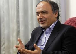 حمید ابوطالبی در واکنش به بیانیه روسیه و کشورهای شورای همکاری درباره جزایر سه‌گانه: پس از ضربه‌ای که سال گذشته چین به حاکمیت ملی ایران زد، و پاداش آن میانجیگری میان تهران و ریاض و ضمانت روابط بود، از مسکو چنین موضعی بعید نبود 