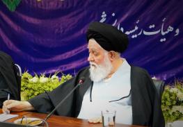  حملات تند علم الهدی به نخبگان: مهاجرت می کنند چون به دنبال درآمدهای آن‌چنانی و خودرو لوکس سوار شدن هستند /من چه امکاناتی دارم؟