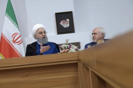  روحانی: مردم روز جمعه انتخابات ۹۲ را تکرار کنند/ نگذارید بار دیگر اقلیت بر اکثریت حاکم شود / برخی نامزد‌ها ادامه سه سال گذشته را می‌خواهند / همین که در هیچ مذاکره خارجی موفق نباشیم را می‌خواهید؟ می‌خواهید تحریم باقی بماند؟ 