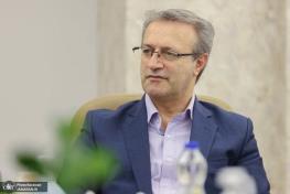  محسنی بندپی، عضو کمیسیون بهداشت مجلس: مسئولی که می‌گوید برای آنهایی که می‌خواهند بروند بلیط می‌گیریم در حال خیانت است/ خروج افراد از کشور یک تهدید جدی برای توسعه آینده کشور است/ کشورها مانند جاروبرقی نخبگان ما را می‌برند