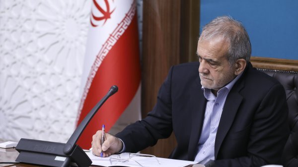4 انتصاب تازه با امضای مسعود پزشکیان/ علی اکبر صالحی سمت جدید گرفت