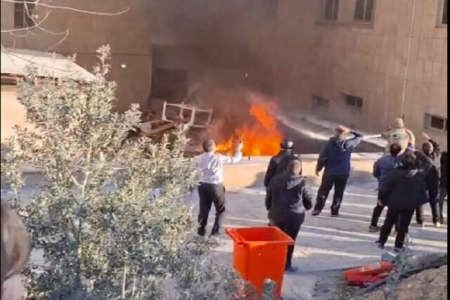 روابط عمومی دانشگاه آزاد واحد تهران شمال: آتش‌سوزی دانشگاه تهران شمال هیچ‌گونه خسارت مالی یا جانی نداشت / علت حریق استعمال سیگار و بی احتیاطی یکی از دانشجویان در خاموش نکردن آن بوده