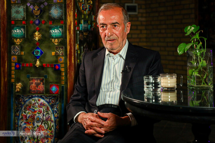 الویری: مردم مشتاق آشتی کردن با دنیا هستند /مردم معتقدند تحریم غیر از فقیر کردن‌شان نتیجه دیگری نداشته است