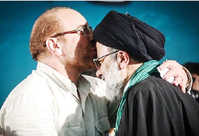 خالص سازها به سراغ قالیباف رفتند /حمله همه جانبه برای جلوگیری از ریاست مجدد قالیباف بر مجلس /پایداری ها پشت متکی می ایستند؟