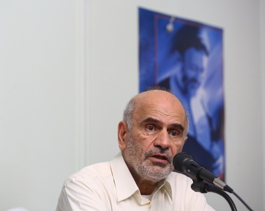  فرشاد مومنی : آقای پزشکیان! از آنها که سیاست شکست خورده شوک نرخ ارز را تکرار می کنند، تضمین مکتوب بگیرید/ در قرن بیستم انقلابی مردمی تر از انقلاب ایران نبود، با این میراث چه کردیم!؟