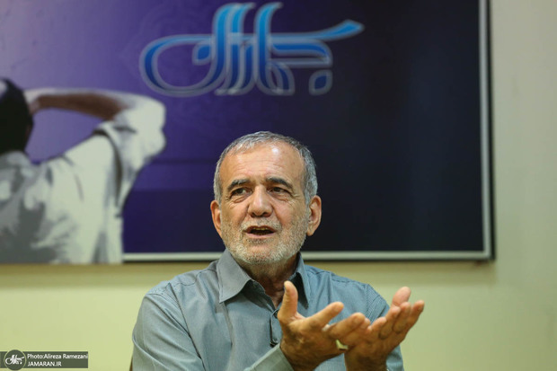  مسعود پزشکیان: امروز در مجلس اولویت عده‌ای موضوع حجاب است/ بدسلیقگی‌‌ها در اجرای برخی سیاست‌ها از تمامیت‌خواهی یک عده خاص نشات می‌گیرد/ با زور و گشت ارشاد نتیجه‌ی عکس خواهد داد