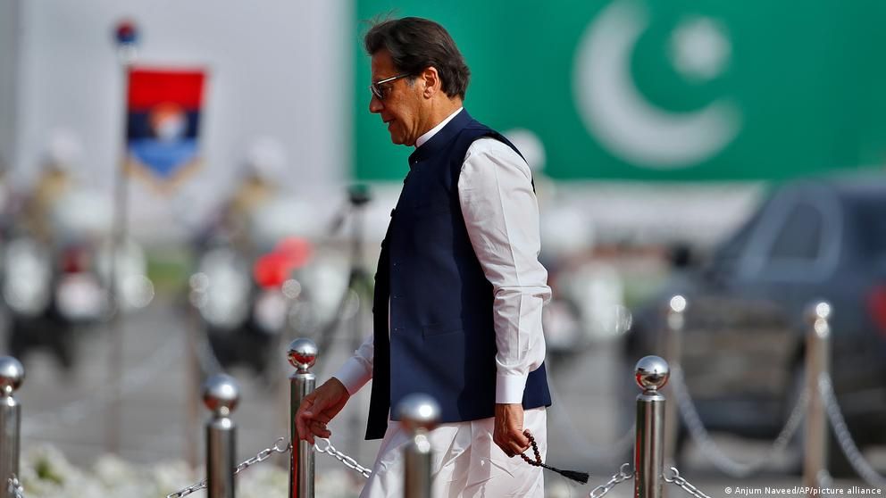  عمران خان از نخست وزیری پاکستان عزل شد