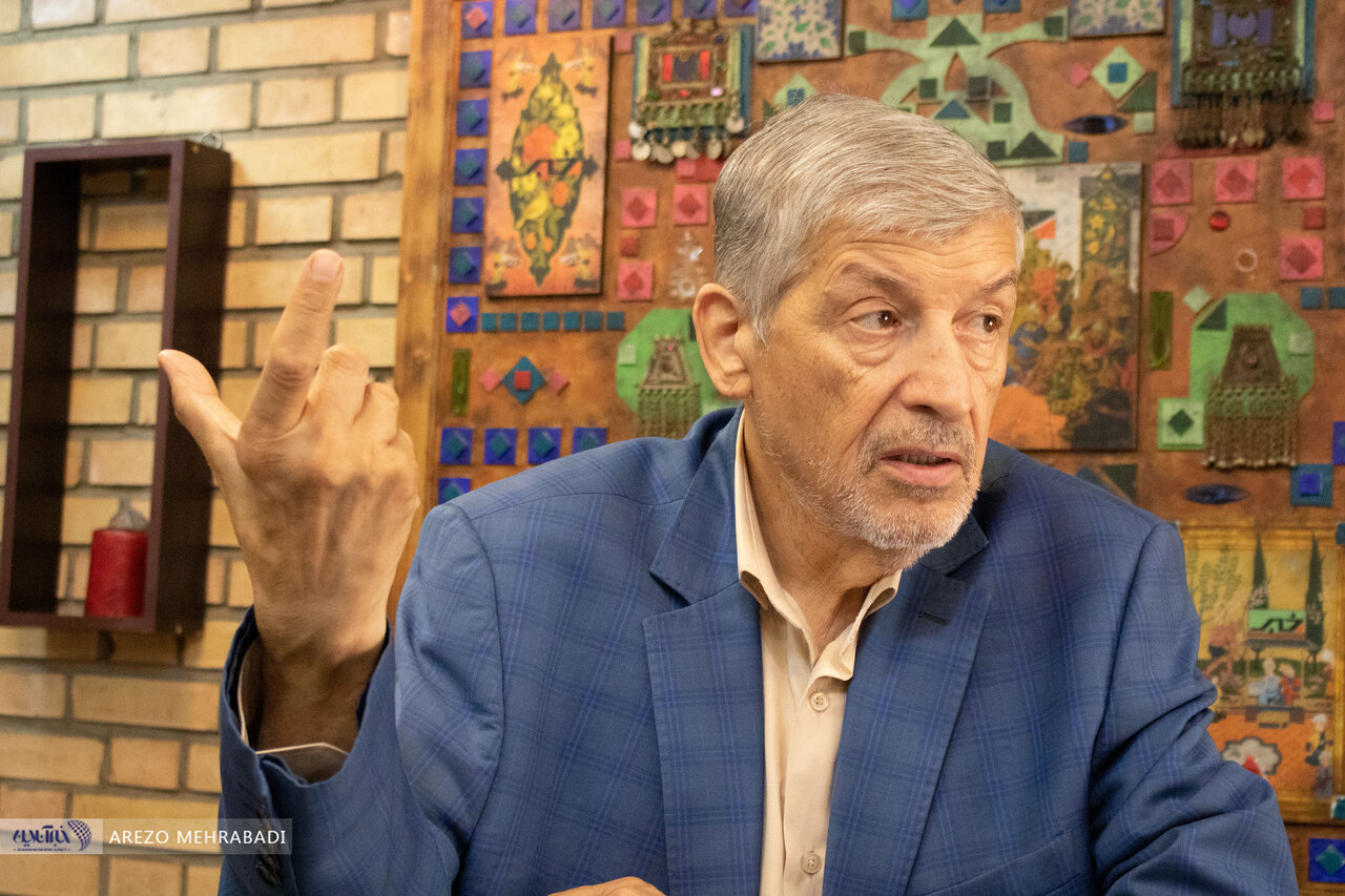  حقیقت پور: با چمدان پول، شناسنامه می خرند و رأی جابجا می کنند /قانون جدید انتخابات شورای نگهبان را دچار مشکل می کند