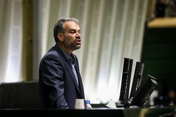  رشیدی کوچی: آقای رئیسی، دولت شما یکبار با تقویت غیرمنطقی گشت ارشاد کشور را تا لبه پرتگاه پیش برد / تکرار شوم این کار، جز تقویت انزجار، خشم، نفرت و از بین بردن دستاوردها، عائدی نخواهد داشت