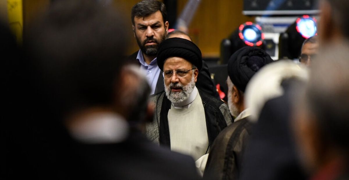  زاویه دید متفاوت رئیسی و یکی از محافظانش+ عکس