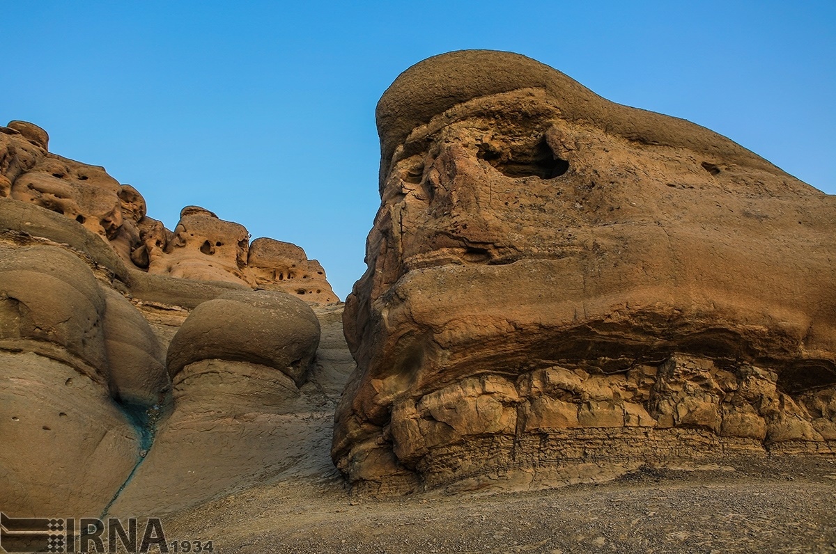پیشنهاد برای گردشگری چند ده کیلومتر فاصله از تهران برای دیدن پاییز/ به روستای ارواح سنگی بروید اما نترسید!