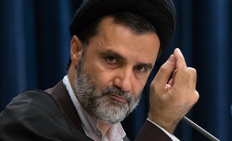  نبویان، نماینده مجلس: آمریکا، اروپا و اسرائیل برجام را به آقایان تحمیل کردند؛ آنها نیز پذیرفتند و گفتند ایران استثنا است !/ فرق جلیلی و ظریف این است / منطق جریان غرب گرا، ذلیل شدن است