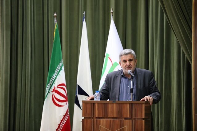 رئیس بسیج اساتید کشور: جریانات سیاسی به بهانه لغو قرارداد برخی اساتید، برای نظام هزینه ایجاد نکنند / این افراد برابر قانون باید کنار گذاشته شوند