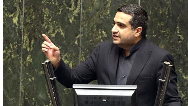  نماینده مجلس: افزایش قیمت نان، دارو و شیرخشک تبدیل به بحران شده / در ۱۵ استان شاهد افزایش بیش از ۴۰ درصدی قیمت نان هستیم اما برخی از دولتمردان ما این موضوعات را تکذیب می‌کنند