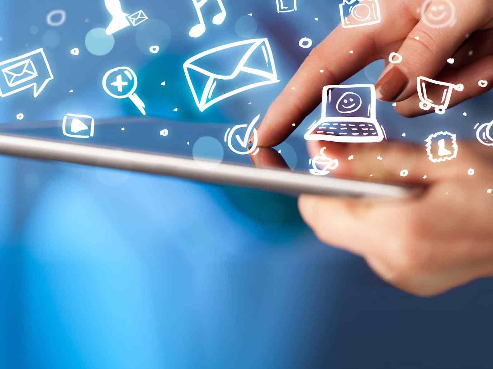  وزارت ارتباطات: افزایش تعرفه اینترنت اپراتورها مورد تایید است / در سال گذشته به دلیل قانون بودجه، امکان افزایش قیمت وجود نداشت؛ امسال این منع قانونی برداشته شد / دستورات ما همیشه به سمت حمایت از مصرف‌کننده است