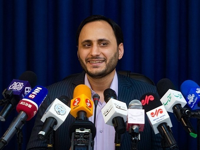  سخنگوی دولت: با وجود افزایش فروش نفت هزینه‌های جاری کشور را عمدتاً از مالیات تأمین کردیم / اگر یک دولتی نمی‌خواهد مسئولیت حل مسائل را بپذیرد چرا کاندیدا می‌شود؟ / تورم کاهشی شده؛ فاصله‌ی طبقاتی کم شده / رئیسی به‌صورت مستمر نشست خبری دارد