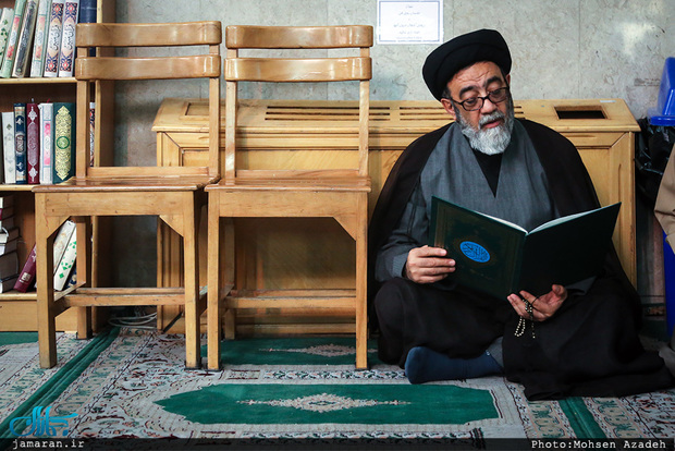 یک گفتگوی قدیمی از آل هاشم با جماران: یکی از رمزهای موفقیت خود را عدم ورود به جریان‌های سیاسی می‌دانم/ امام جمعه باید نقش پدری داشته باشد