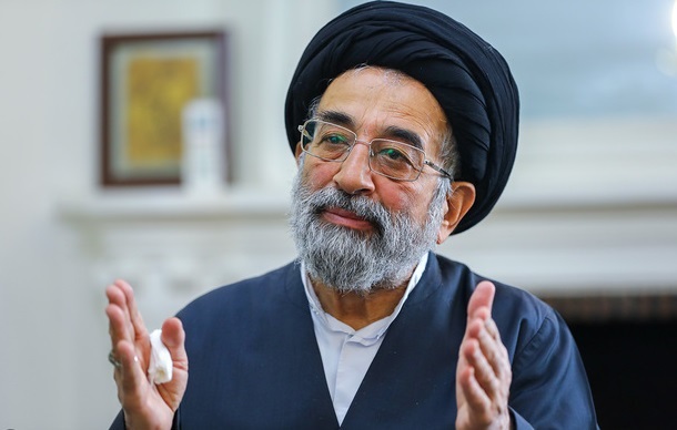  موسوی لاری: اگر «حجاب‌بانی» خوشایند بود، همه می‌گفتند مال ماست / اینکه دوربین بگذارند و از دخترهای مردم عکس بگیرند، جواب نمی دهد / به موضوعی که حق و حقوق دیگران در آن دیده شده، نمی توان مهر محرمانه زد 