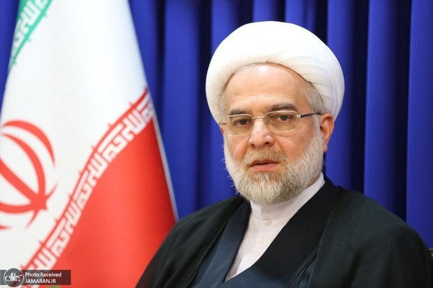  پورذهبی، نماینده ولی فقیه در کردستان: در مورد بررسی صلاحیت ها نمی توان نیت خوانی کرد/ امیدوارم افراد دیگری هم وارد میدان انتخاب شوند/ اگر در انتخابات خبرگان تعداد بیشتری تایید شوند، شاید حضور مردم بیشتر شود