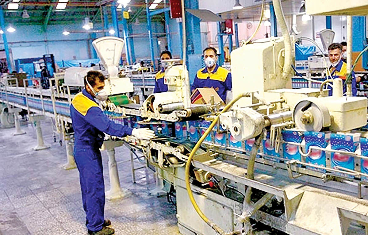 حاصل سال‌ها برنامه‏‏‌ریزی صنعت ایران را بررسی کرد سایه رانت بر سیاست‌صنعتی