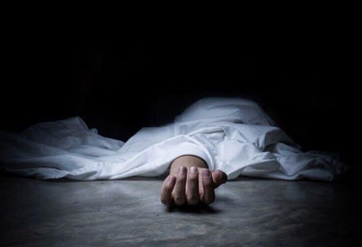  قتل ناموسی دختر ۱۹ ساله توسط پدر / پلیس: قاتل از اتباع کشور‌های همسایه است / پدر پس از اطلاع از روابط غیر متعارف دخترش با پسری جوان، او را با ضربات به سر و خفه کردن به قتل رسانده