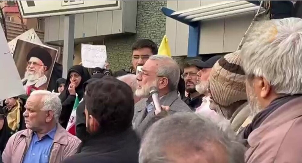 روزنامه اصولگرا:طیف رادیکال مجلس، نقش دستیار برای ترامپ را بازی می‌کند