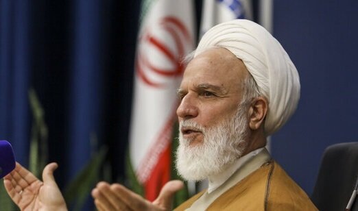 آیت‌الله محمدی عراقی: منعی برای حضور زنان در مجلس خبرگان رهبری نیست/ شورای نگهبان نمی‌تواند دلایل رد صلاحیت حسن روحانی را اعلام کند